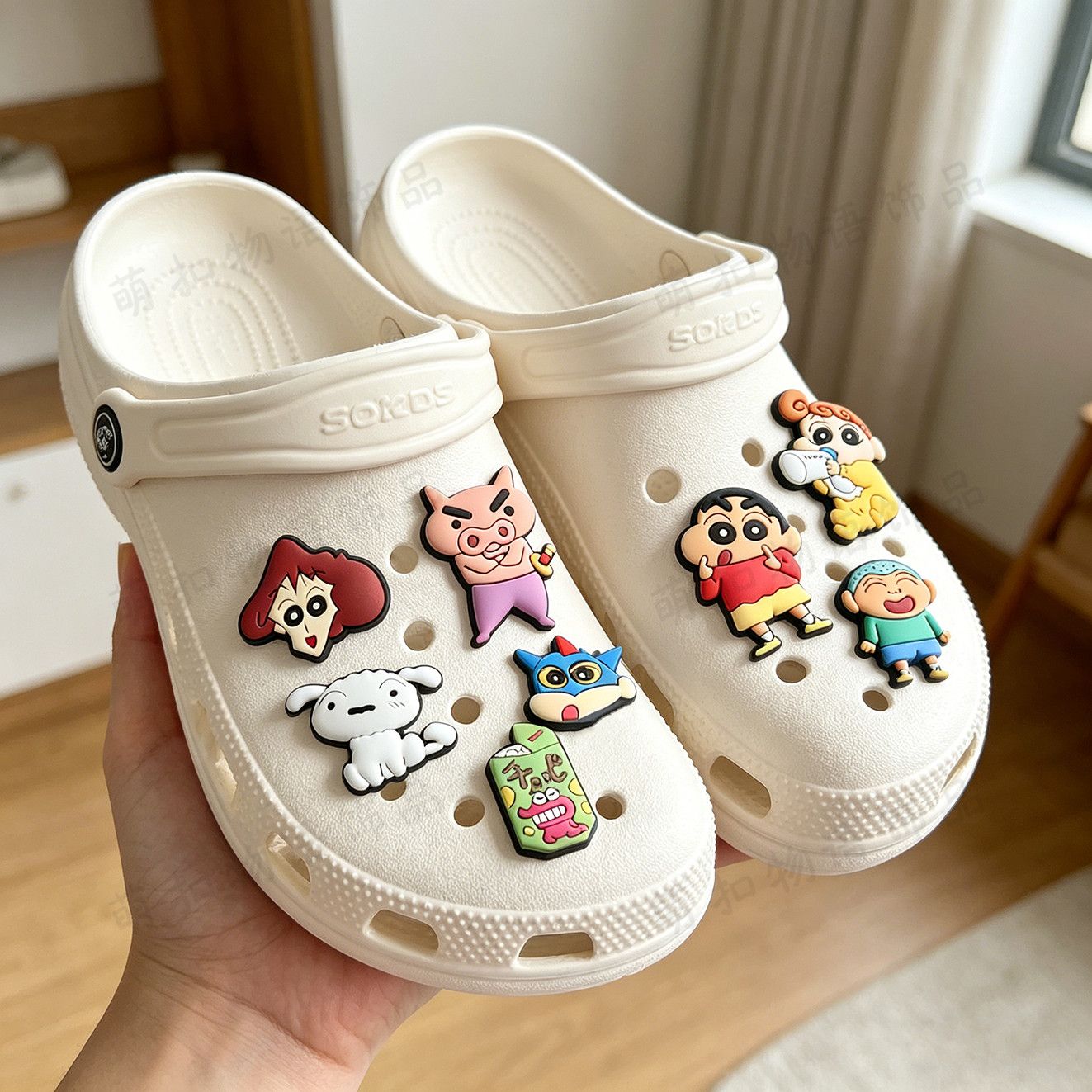 クレヨンしんちゃんシューズフラワーアクセサリー可愛いDIYデ - Cosplay Prop Diy のレビューと価格