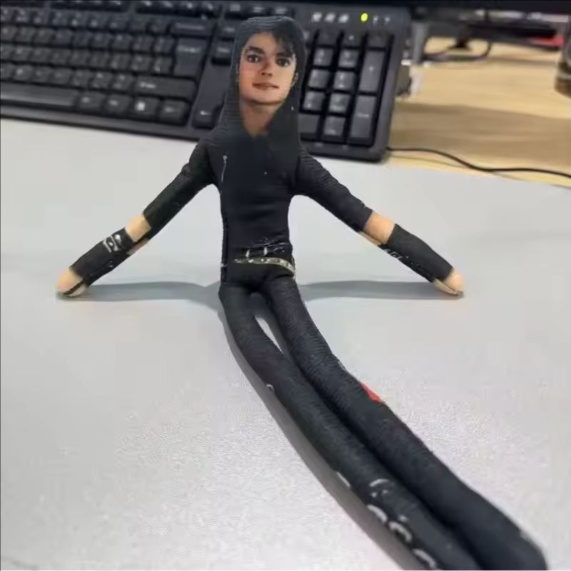 マイケル・ジャクソン風コスプレ小道具人形ぬいぐるみフィギュア - Evoker Cosplay Prop のレビューと価格